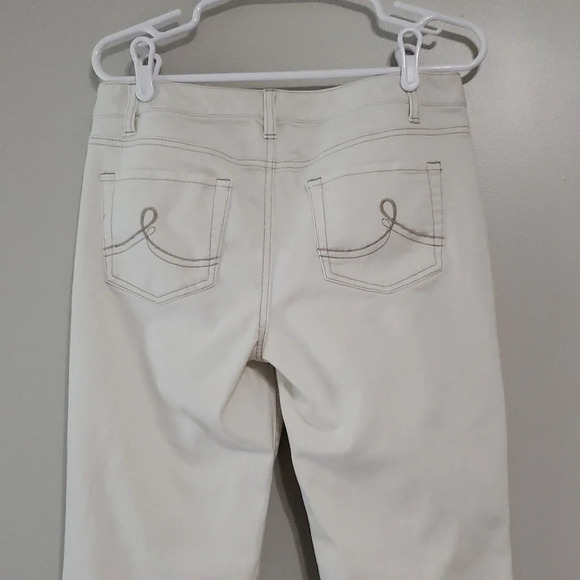 Loft Original Bootcut Jeans Women's 8 White with Constrast Thread Denim Casual - Picture 7 of 12